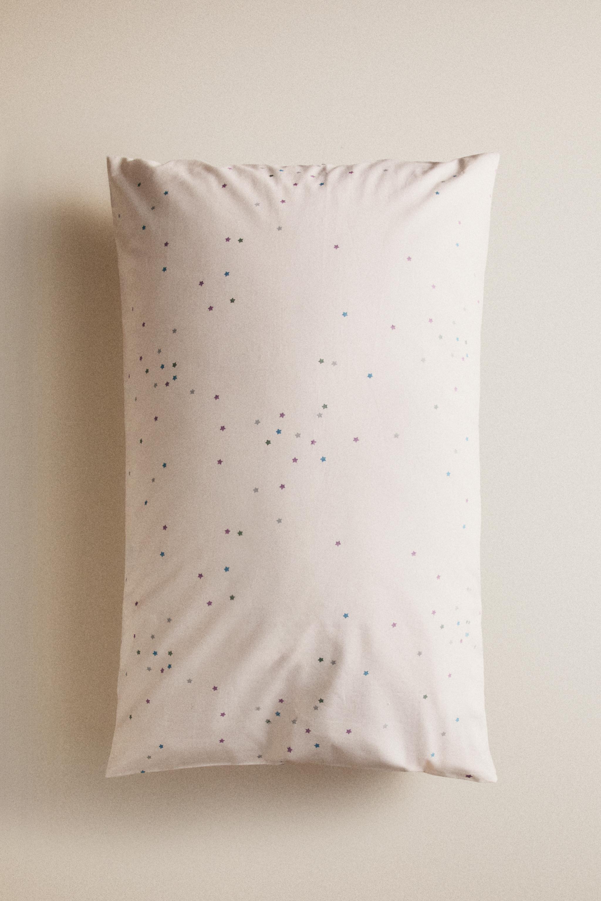 TAIE D’OREILLER ENFANT COTON ÉTOILES